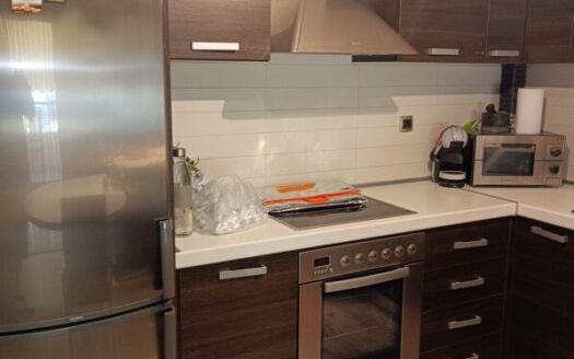 Πωλείται επιπλωμένο 4άρι οροφοδιαμέρισμα 100 τ.μ. Λιβαδάκι